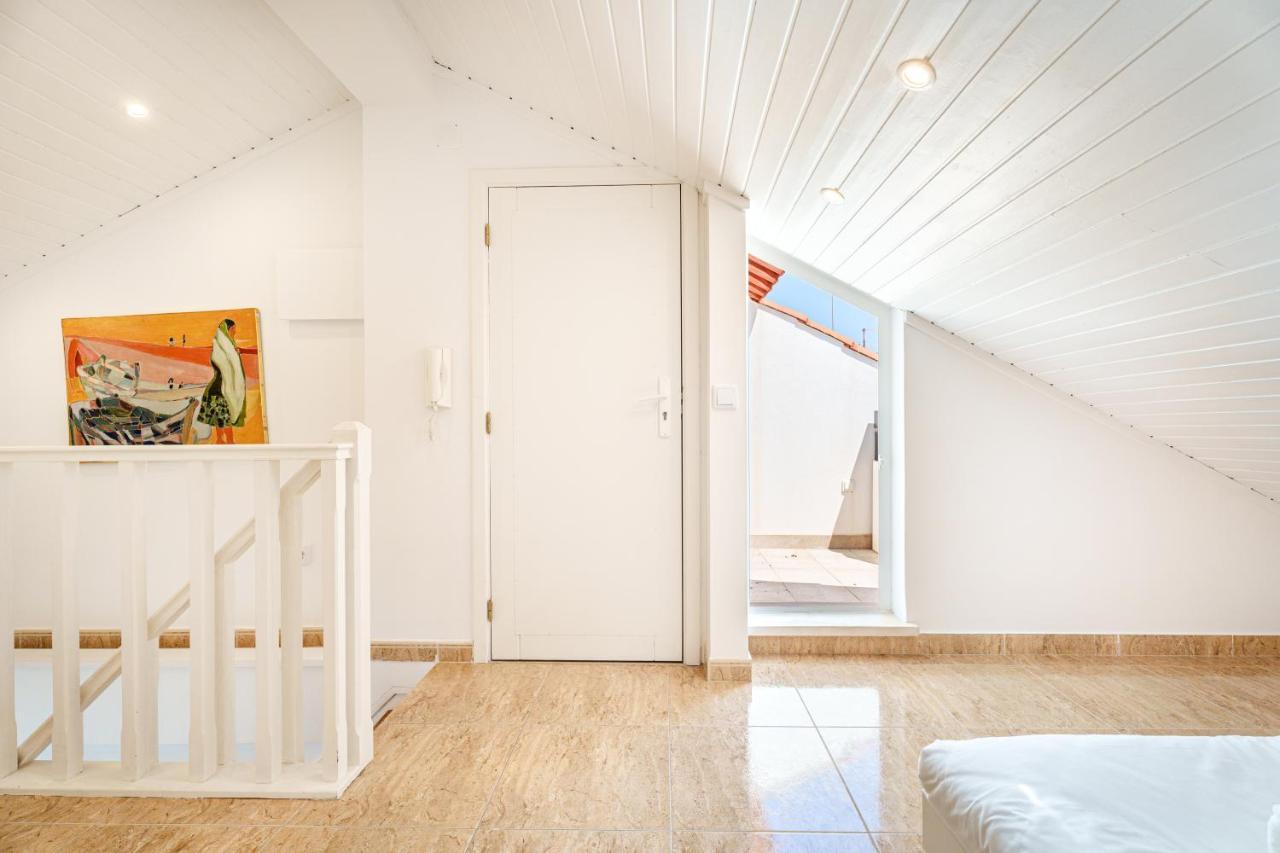 Charming Nazare Apartment-1 Minute To The Beach Εξωτερικό φωτογραφία